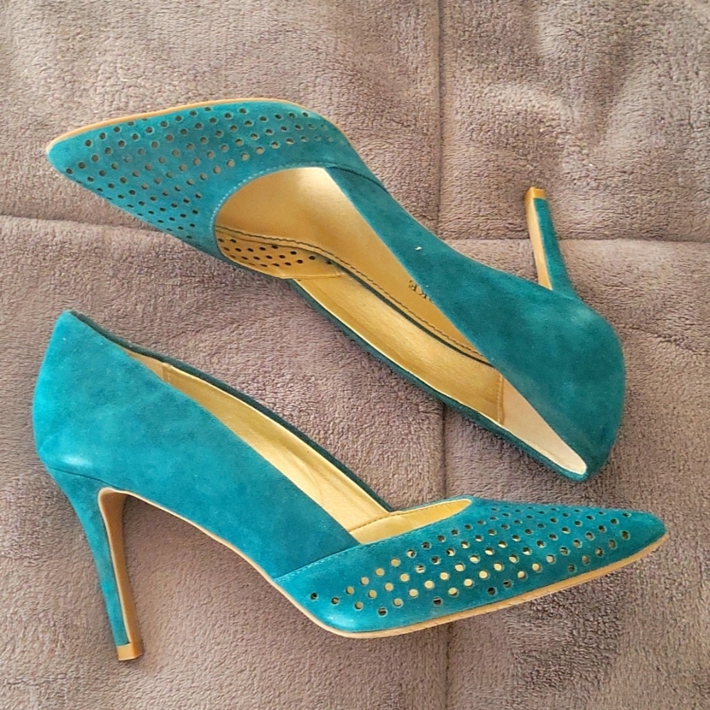 Audrey brook teal suede pumps